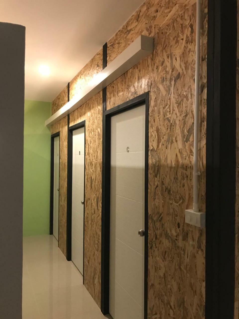 Baan Wararin Hostel Pattaya Bagian luar foto