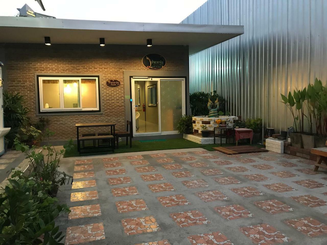 Baan Wararin Hostel Pattaya Bagian luar foto